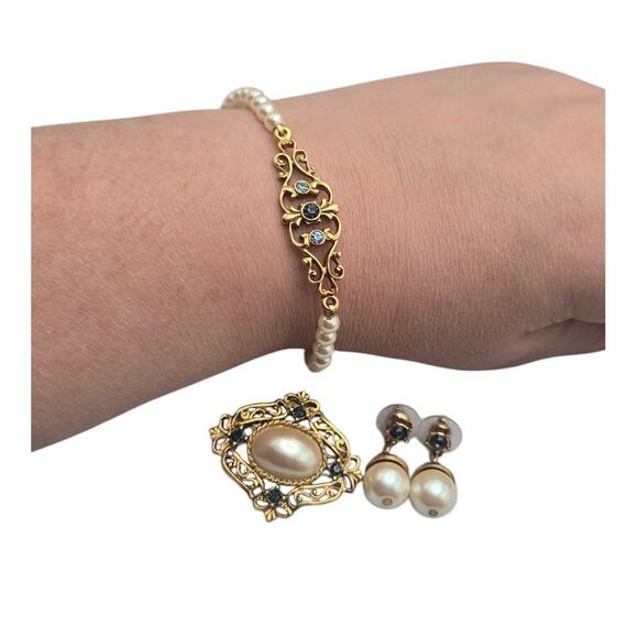 Vintage 1928 Jewelry Set Pearl & Sapphire Blue Accent Bracelet, Brooch, Earrings - Picture 1 of 7